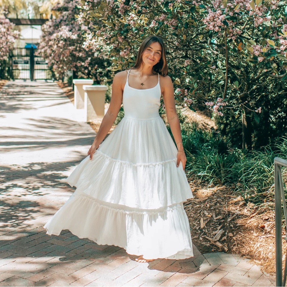 Indie Blue Wendy Muslin Maxi Dress in White XS/S